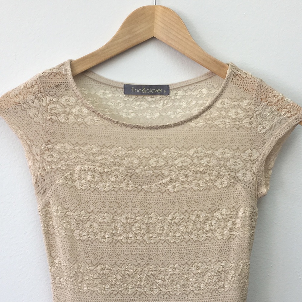 🎉 Finn & Clover Short Sleeve Lace Dress - Picture 2 of 6